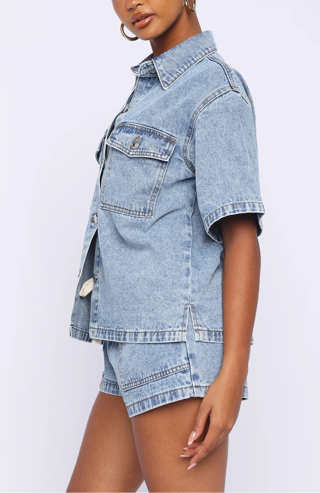 Eyvette Boutique Denim Daydream Button Up Shirt - Mid Blue